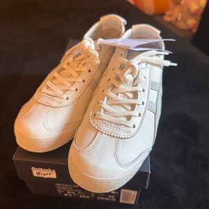 White/Light Sage Onitsuka Tiger Mexico 66 sneakers shoes size 7 women’s/5 men’s